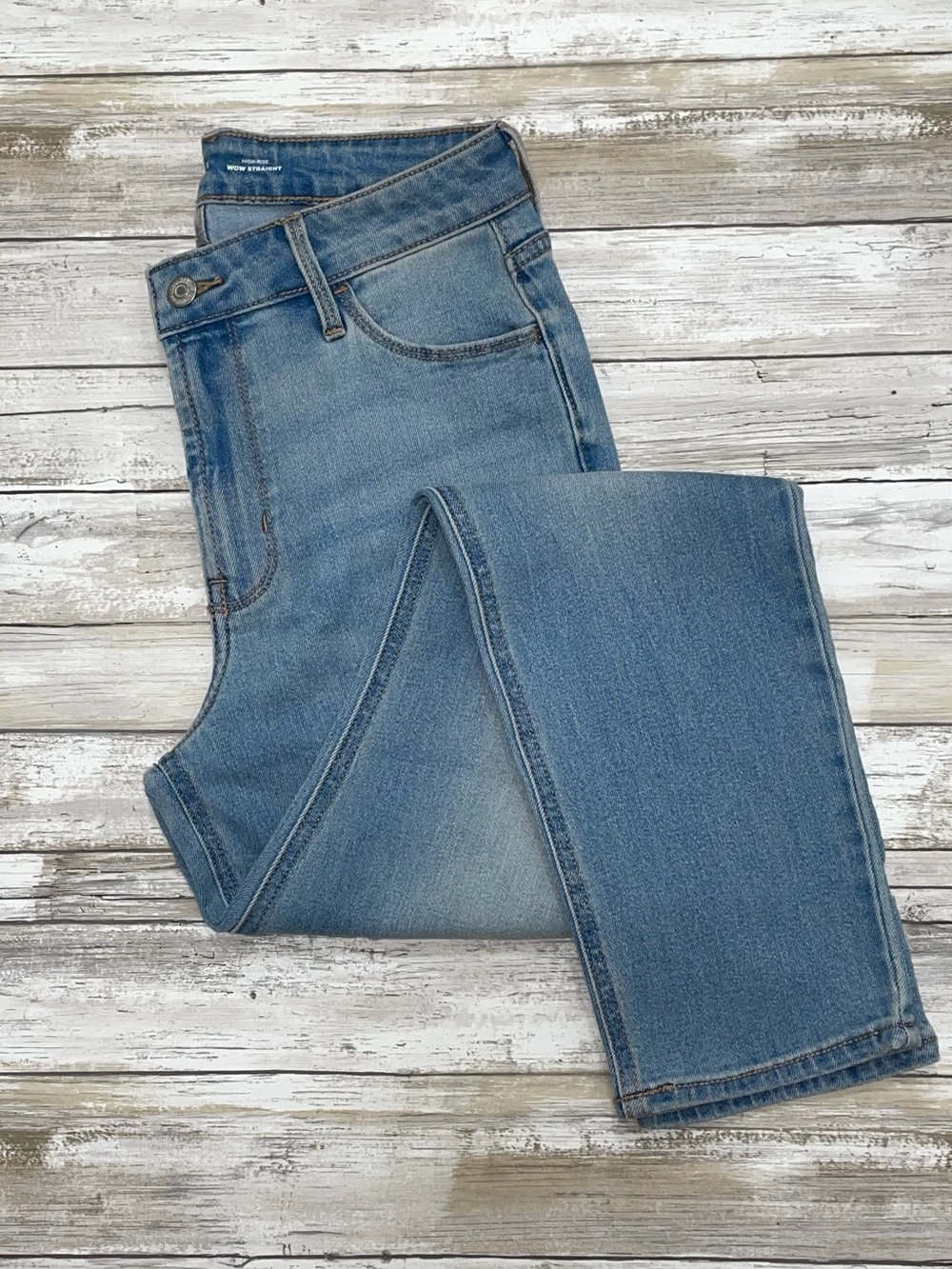 Old Navy High Rise Wow Straight Jeans